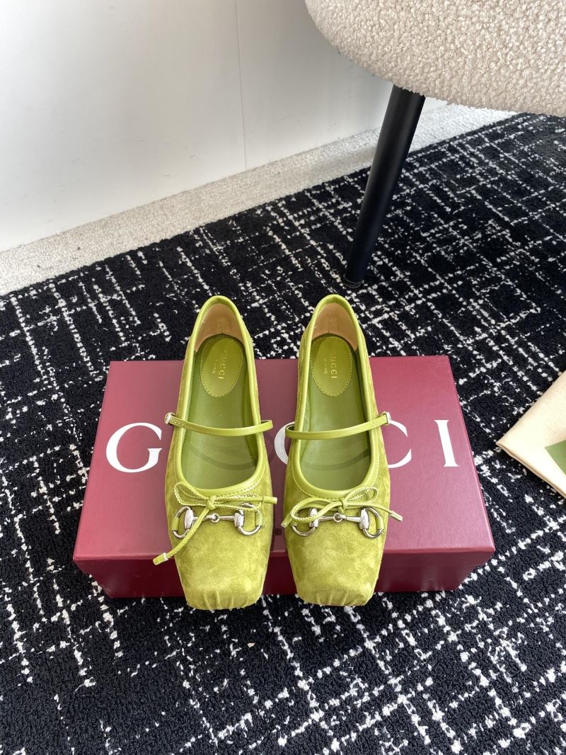 Gucci Flat Shoes